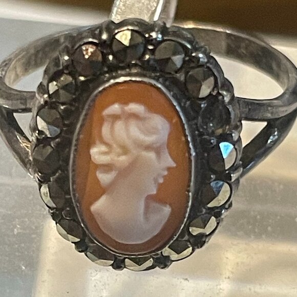 Antique VICTORIAN Carved Shell LADY CAMEO Sterling Silver & MARCASITES RING 7! - Picture 1 of 12